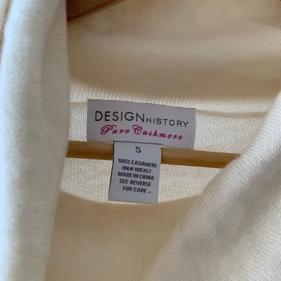 [SOLD] Fringe Cashmere Sweater - Picture 2 of 3